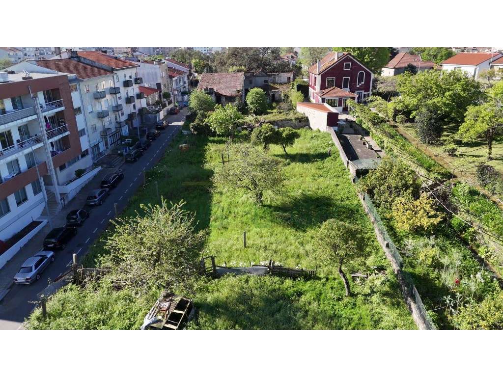 Terreno com PIP Aprovado (2.404m2 de construção) - Grande imagem: 3/11