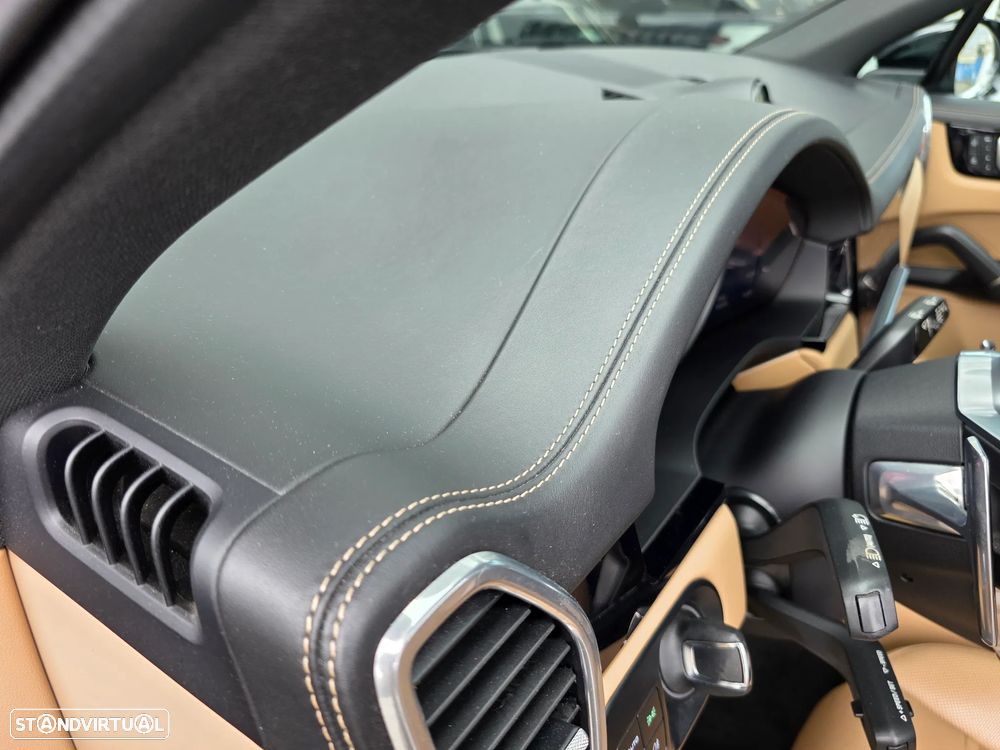 Porsche Cayenne E-Hybrid Tiptronic S - 12