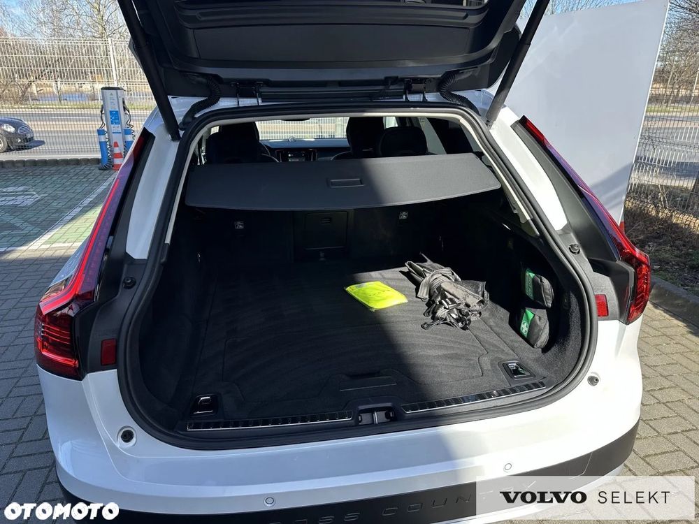 Volvo V90 Cross Country B5 B AWD Ultimate - 16