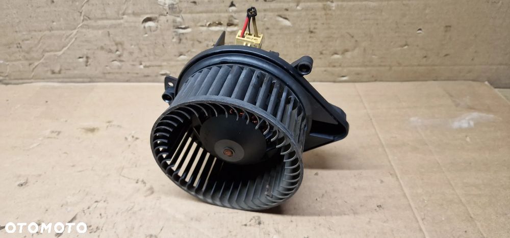 Wentylator silnik dmuchawy nagrzewnicy Audi A4 B6 8E1820021A - 4