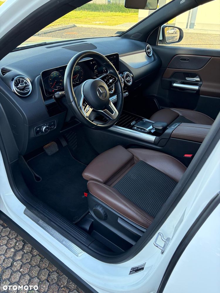 Mercedes-Benz GLA 200 4-Matic Progressive - 8