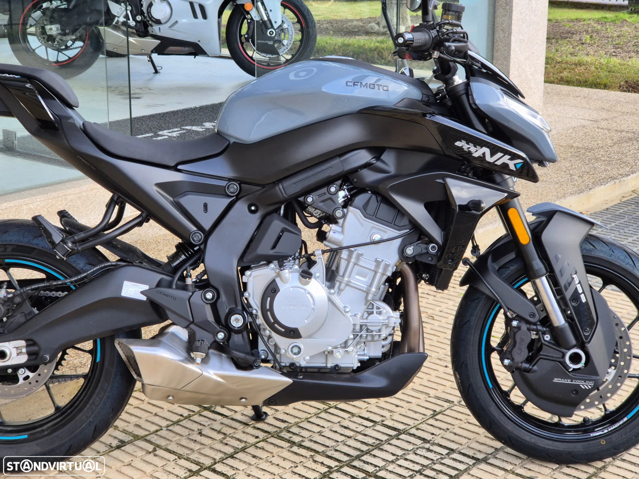 CF Moto 675NK - 2