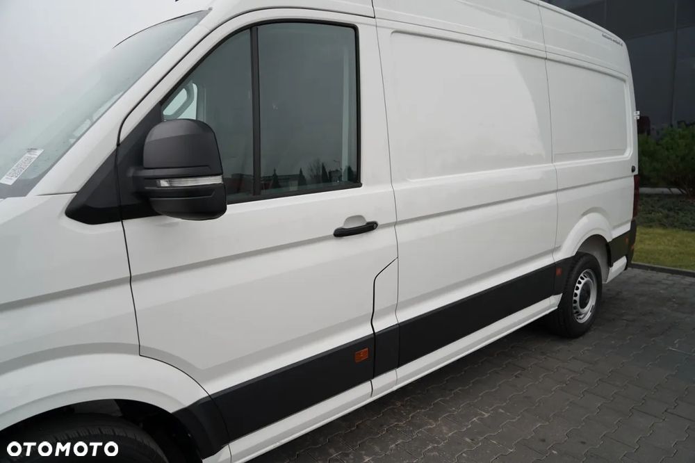 Volkswagen CRAFTER  / 2.0 D / FURGON BLASZAK / DMC: 3500 KG / 2018 ROK / SPROWADZONY / PO KONTRAKCIE SERWISOWYMN - 13