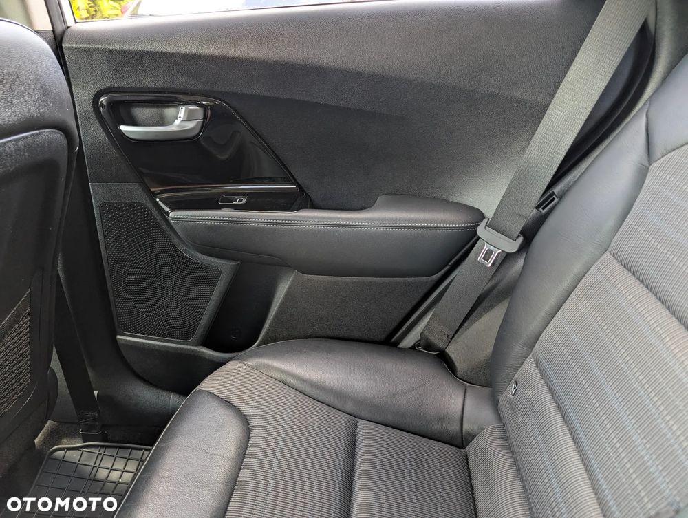 Kia Niro 1.6 GDI Hybrid L - 12