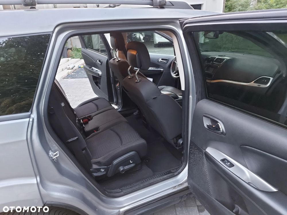 Dodge Journey - 8