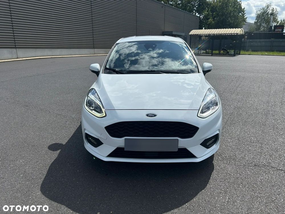 Ford Fiesta 1.5 TDCi S&S ST-LINE - 9
