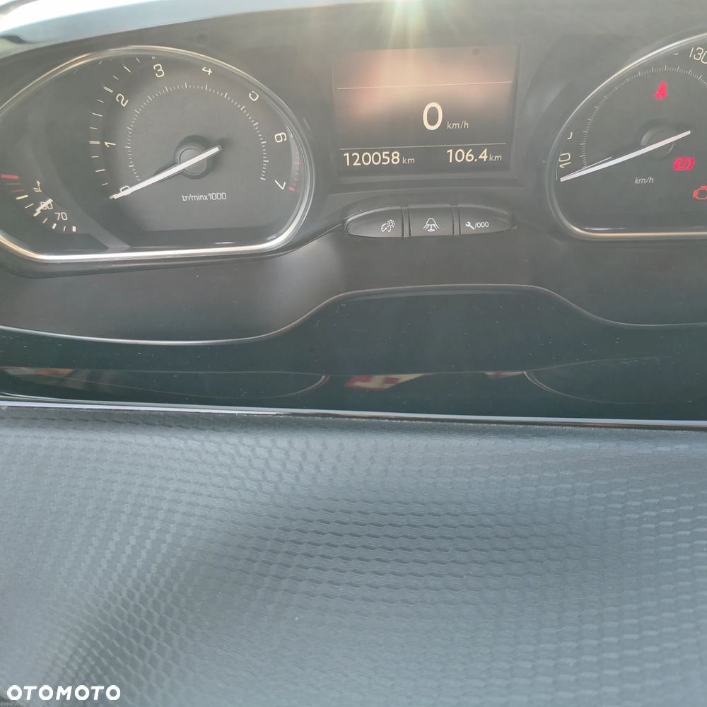 Peugeot 2008 1.6 VTi Allure - 15