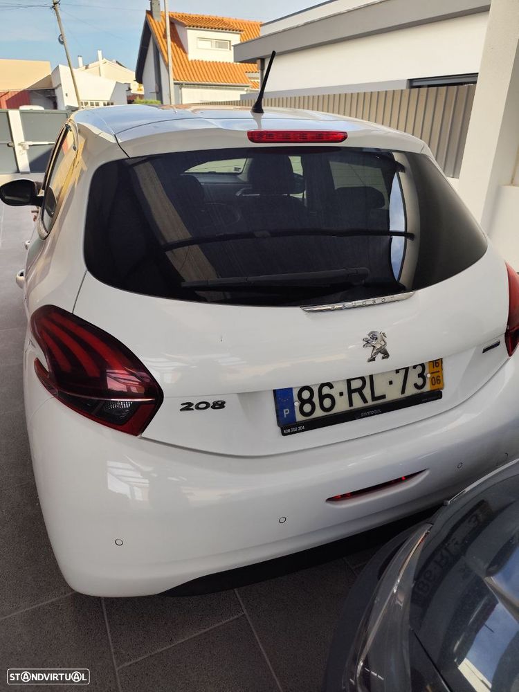 Peugeot 208 1.6 BlueHDi Style - 3