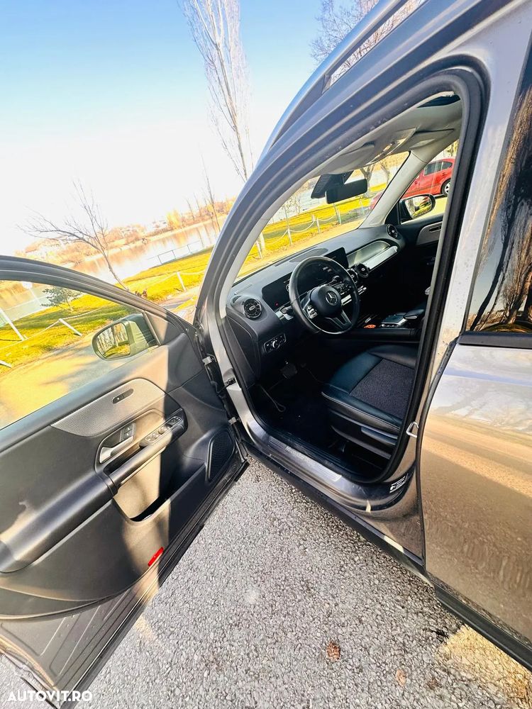 Mercedes-Benz GLB 180 7G-DCT Progressive - 13