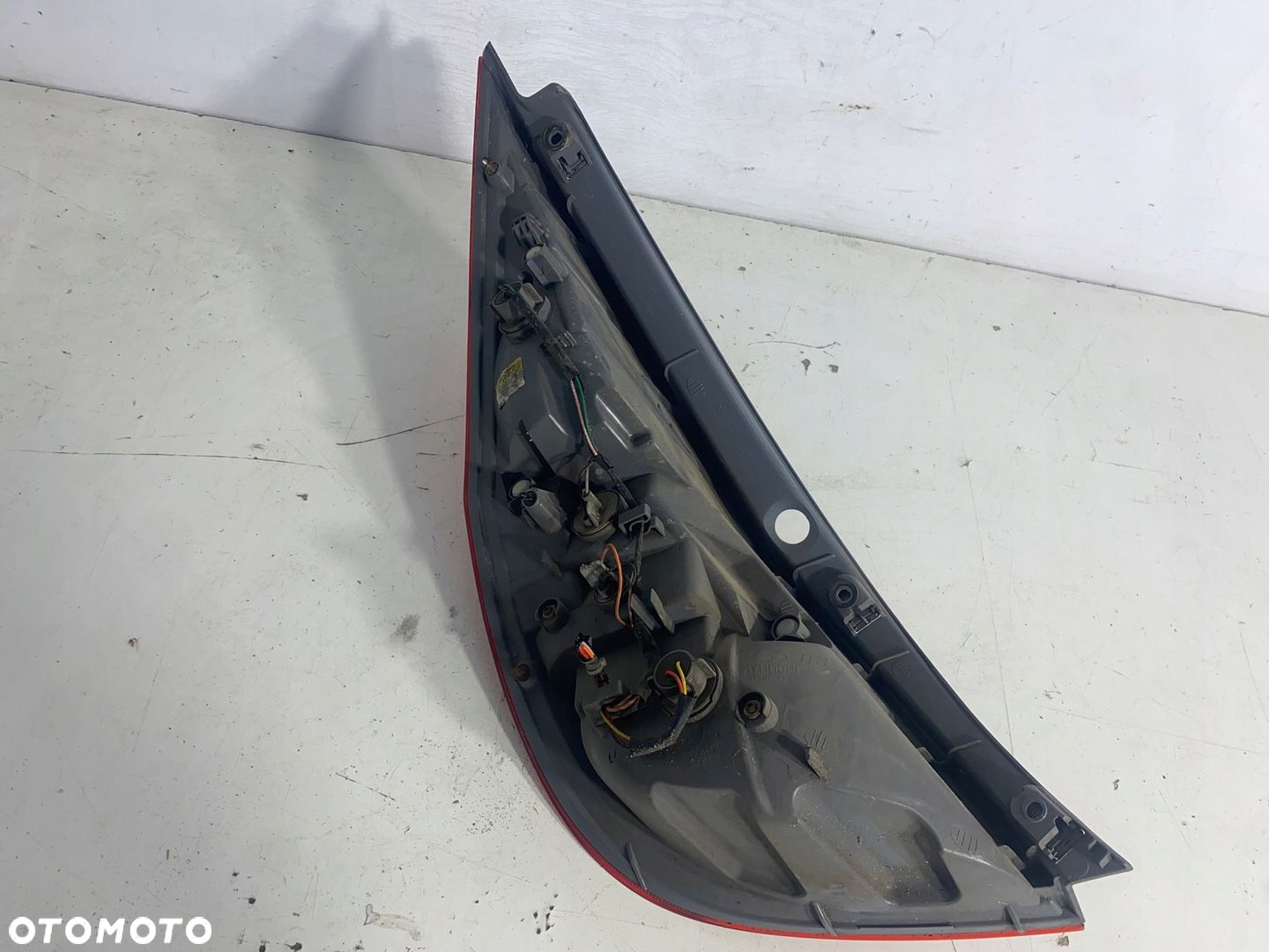 LAMPA PRAWY TYŁ PRAWA TYLNIA HYUNDAI I30 I HB - 6