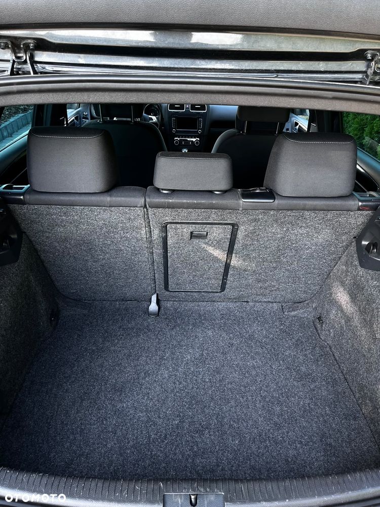 Volkswagen Golf - 14