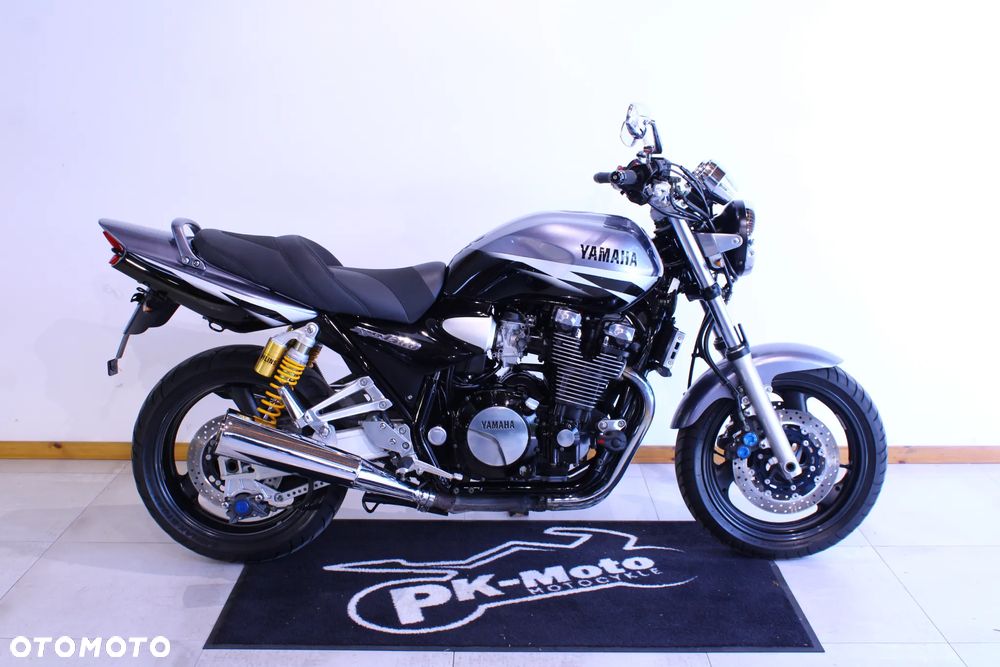 Yamaha XJR - 2