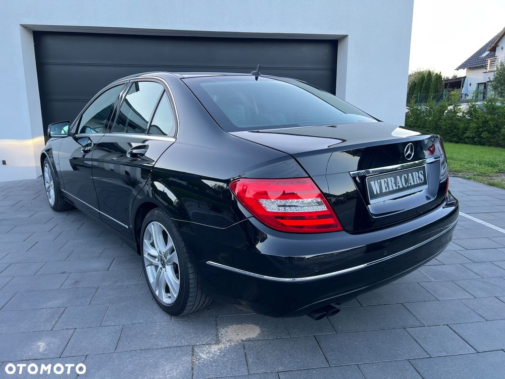 Mercedes-Benz Klasa C 180 CGI Automatik BlueEFFICIENCY Avantgarde - 8