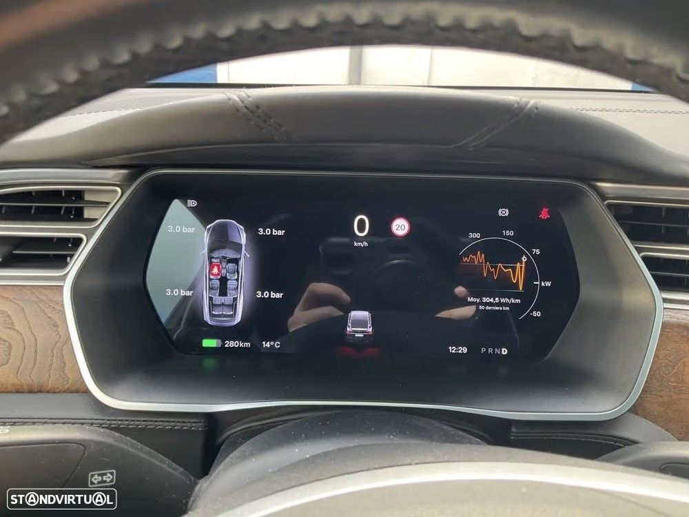 Tesla Model X 100D - 9