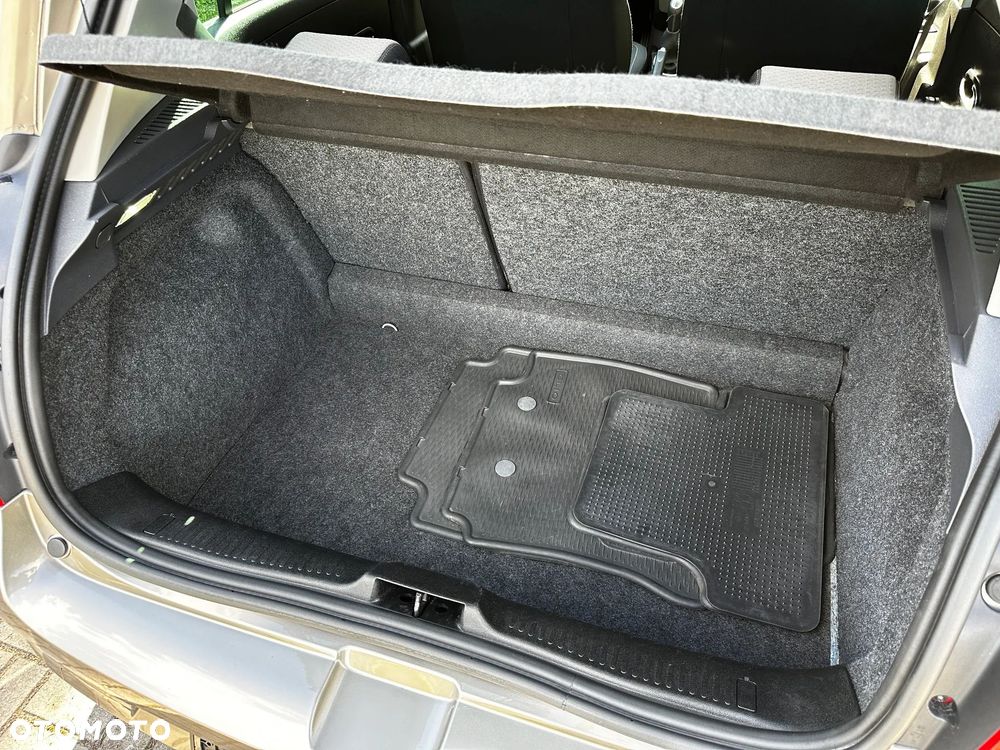 Renault Clio 1.2 16V 75 Expression - 38
