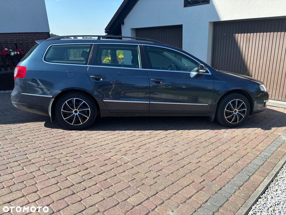 Volkswagen Passat 1.9 TDI Comfortline - 2