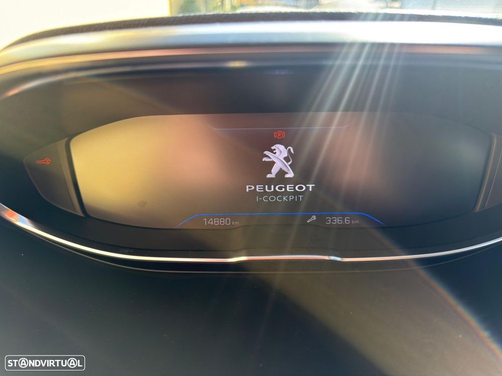 Peugeot 5008 1.2 PureTech Allure EAT8 - 17