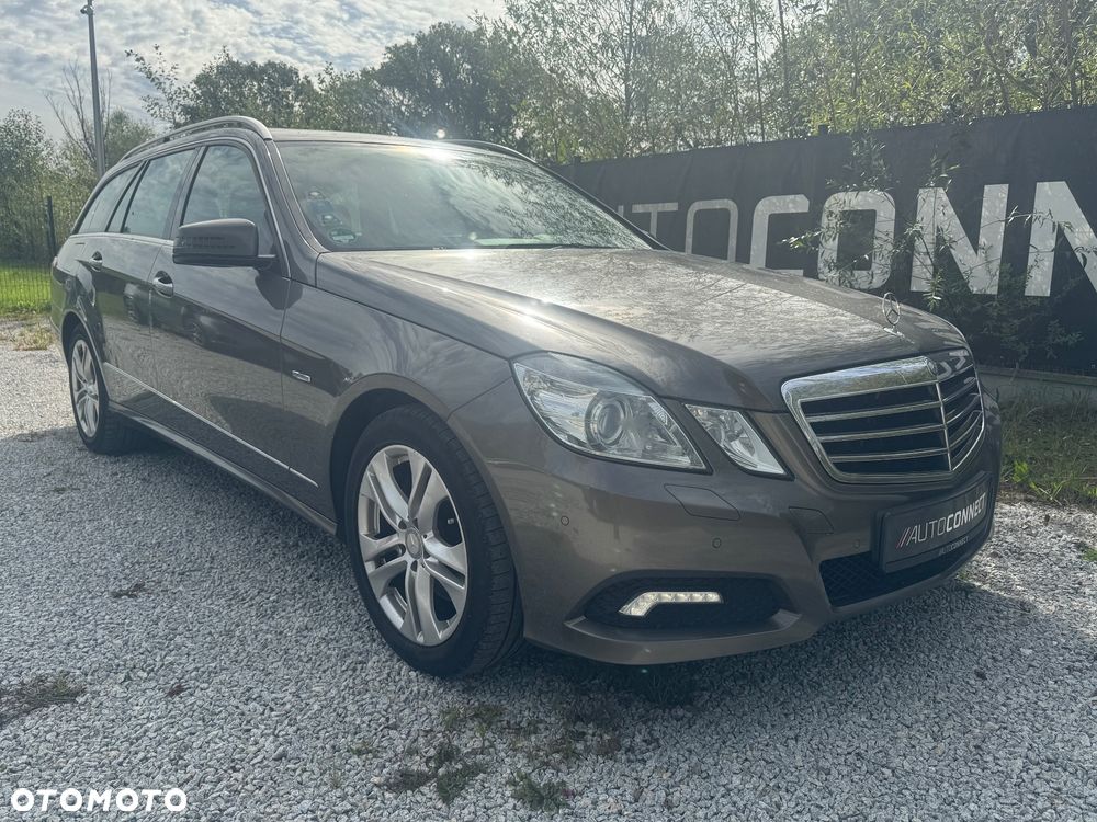 Mercedes-Benz Klasa E 250 CGI BlueEff Avantgarde - 5