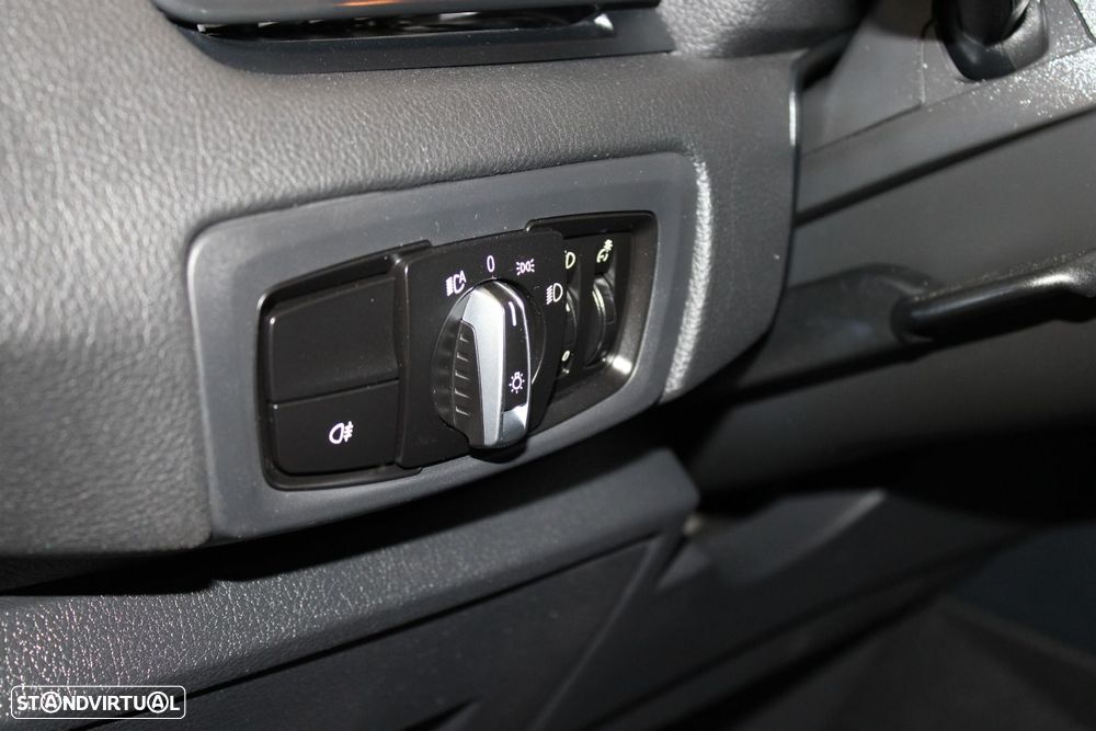 BMW 216 Gran Tourer d Auto - 11