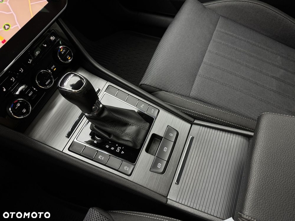 Skoda Superb 2.0 TSI Style DSG - 29