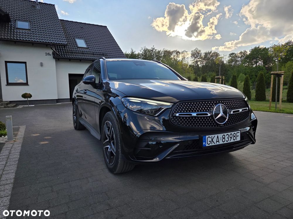 Mercedes-Benz GLC 200 4Matic 9G-TRONIC AMG Line Advanced - 1