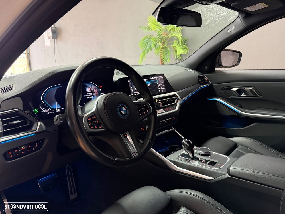 BMW 330 e Pack Desportivo M Auto - 7