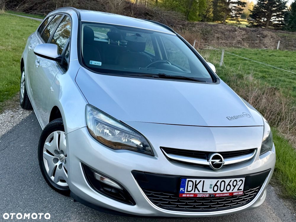 Opel Astra 1.9 CDTI Essentia - 1