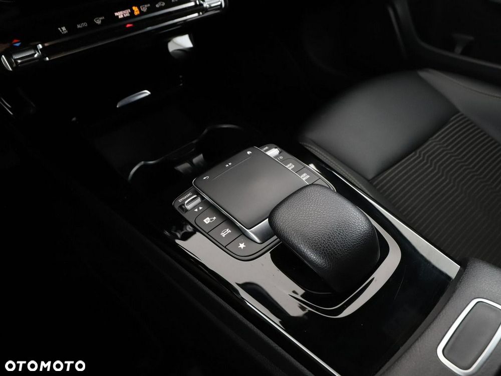 Mercedes-Benz Klasa A 200 d 8G-DCT Progressive - 31