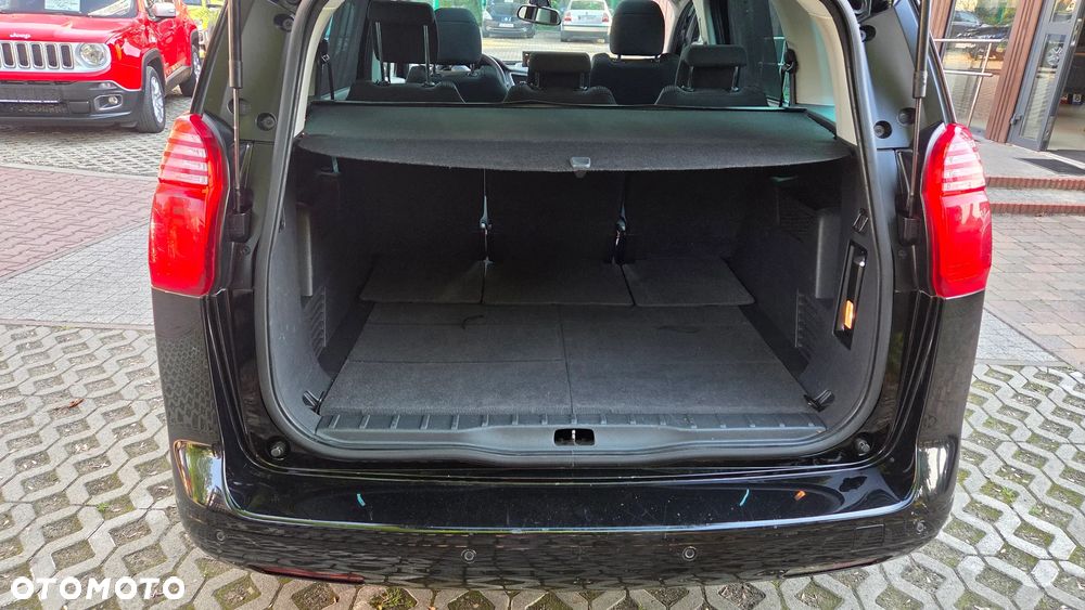 Peugeot 5008 - 19