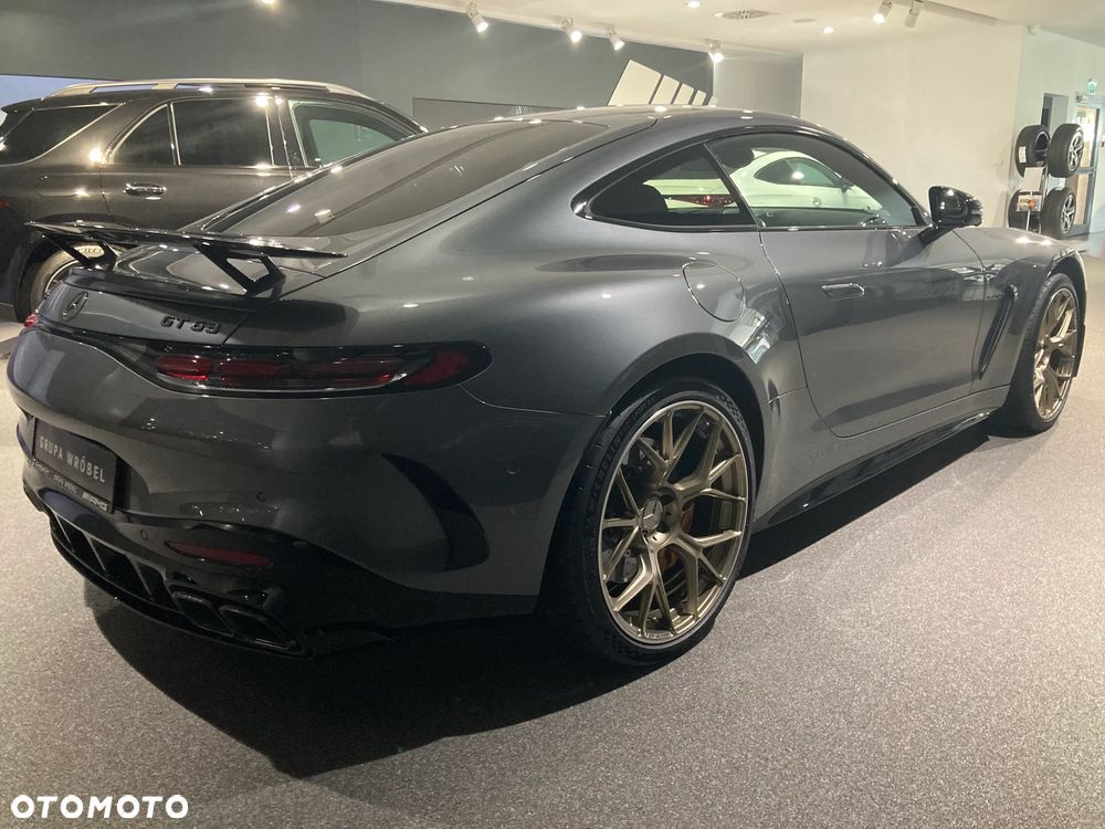 Mercedes-Benz AMG GT - 8