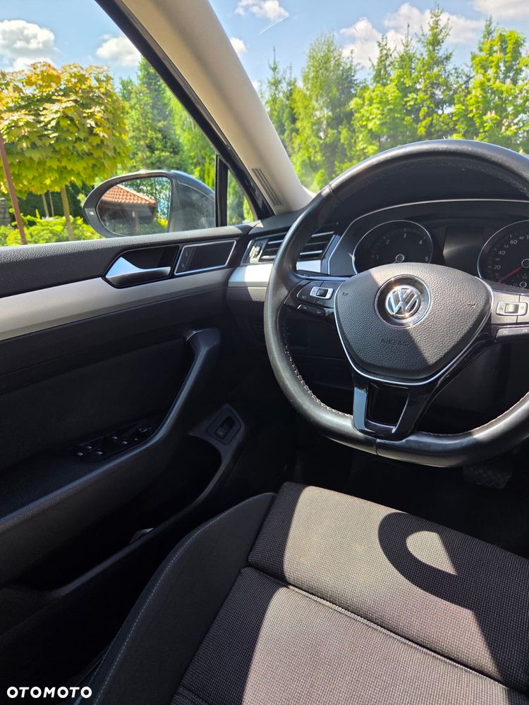 Volkswagen Passat 2.0 TDI SCR Comfortline DSG - 18