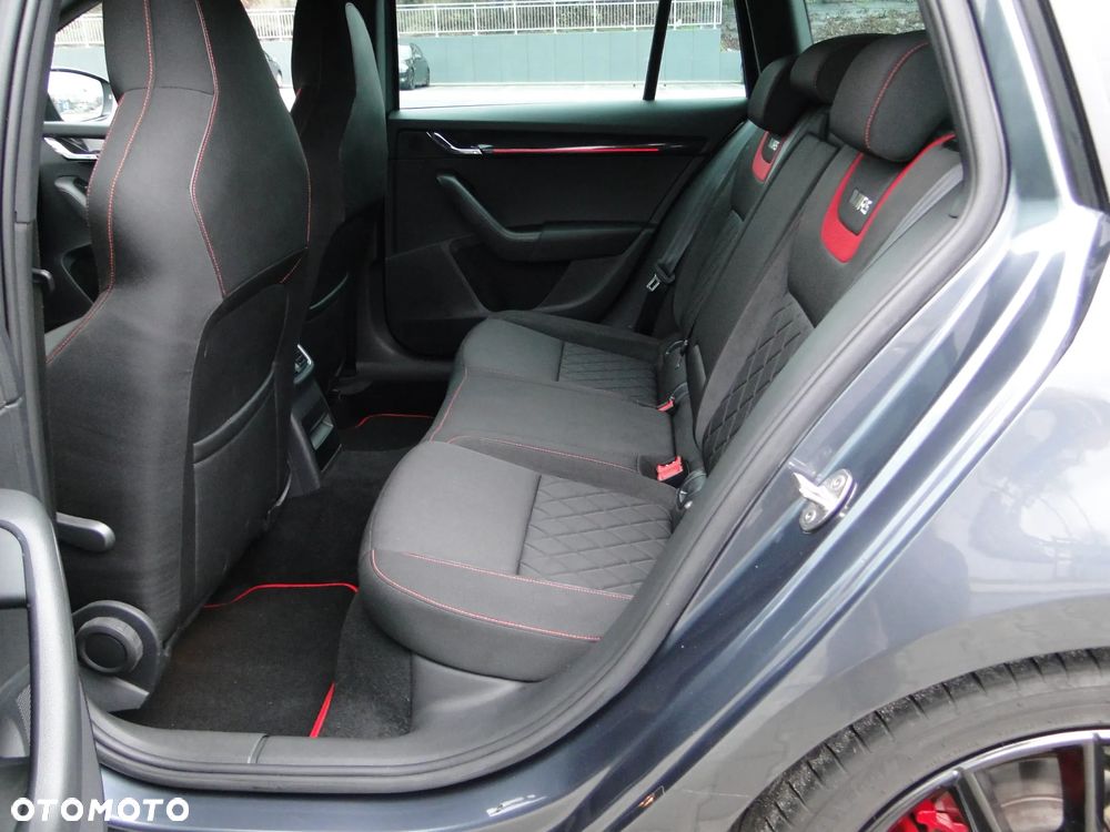 Skoda Octavia 2.0 TDI RS Challenge DSG - 16