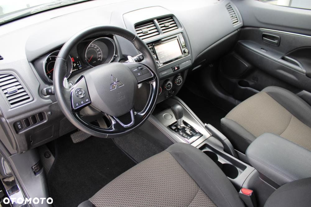 Mitsubishi ASX - 9