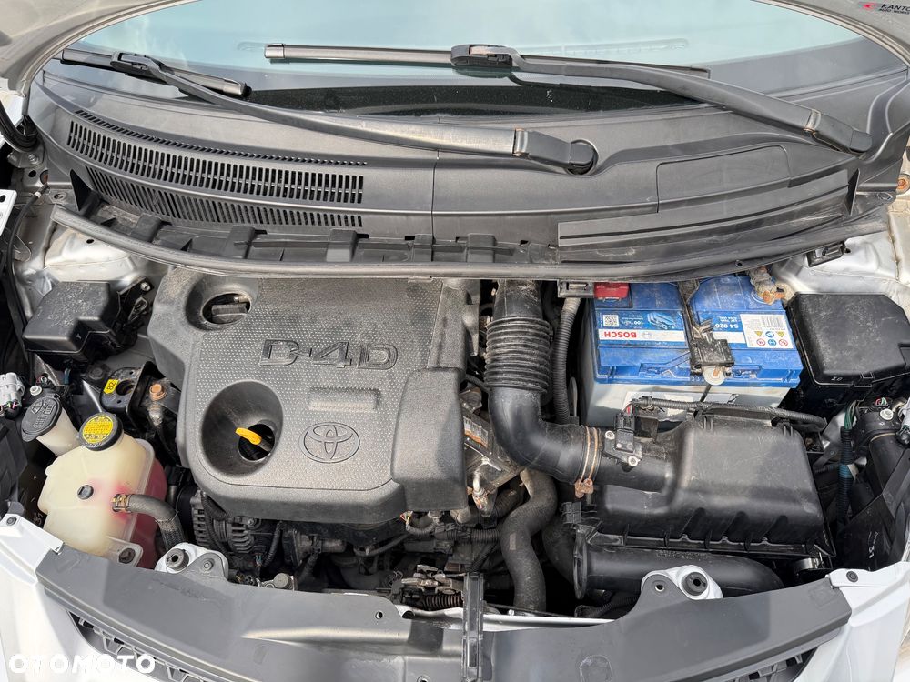 Toyota Urban Cruiser 1.4 D-4D Sol 4x4 EU5 - 15