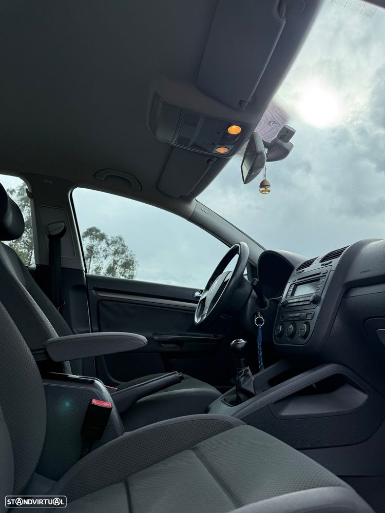 VW Golf 1.6 FSi Confortline - 12