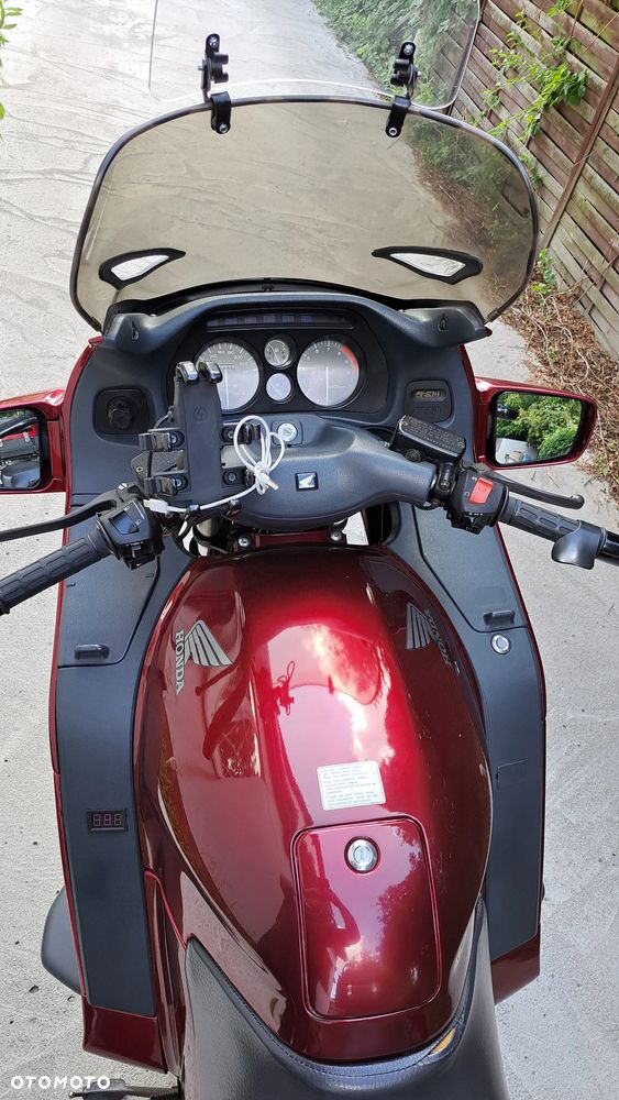 Honda ST - 8