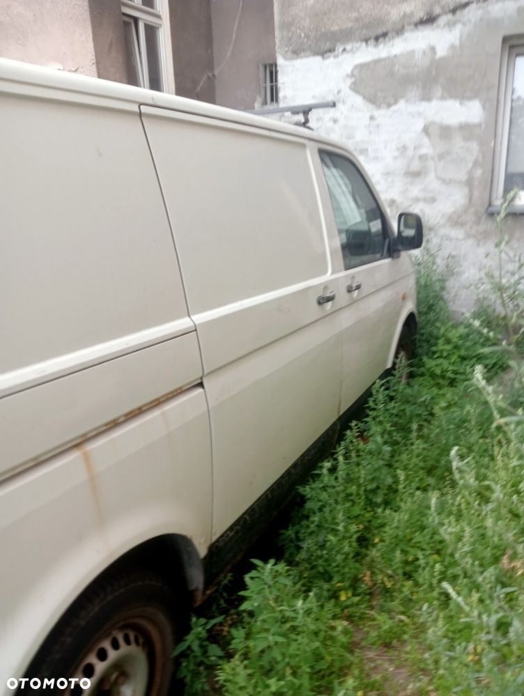 Volkswagen Transporter - 2