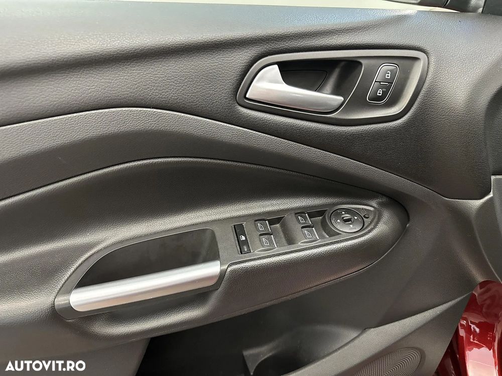 Ford Kuga - 15