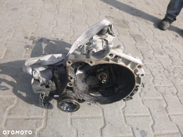 MANUALNA SKRZYNIA BIEGÓW VOLKSWAGEN POLO 6N2 1.0 DKG 99-01 - 6