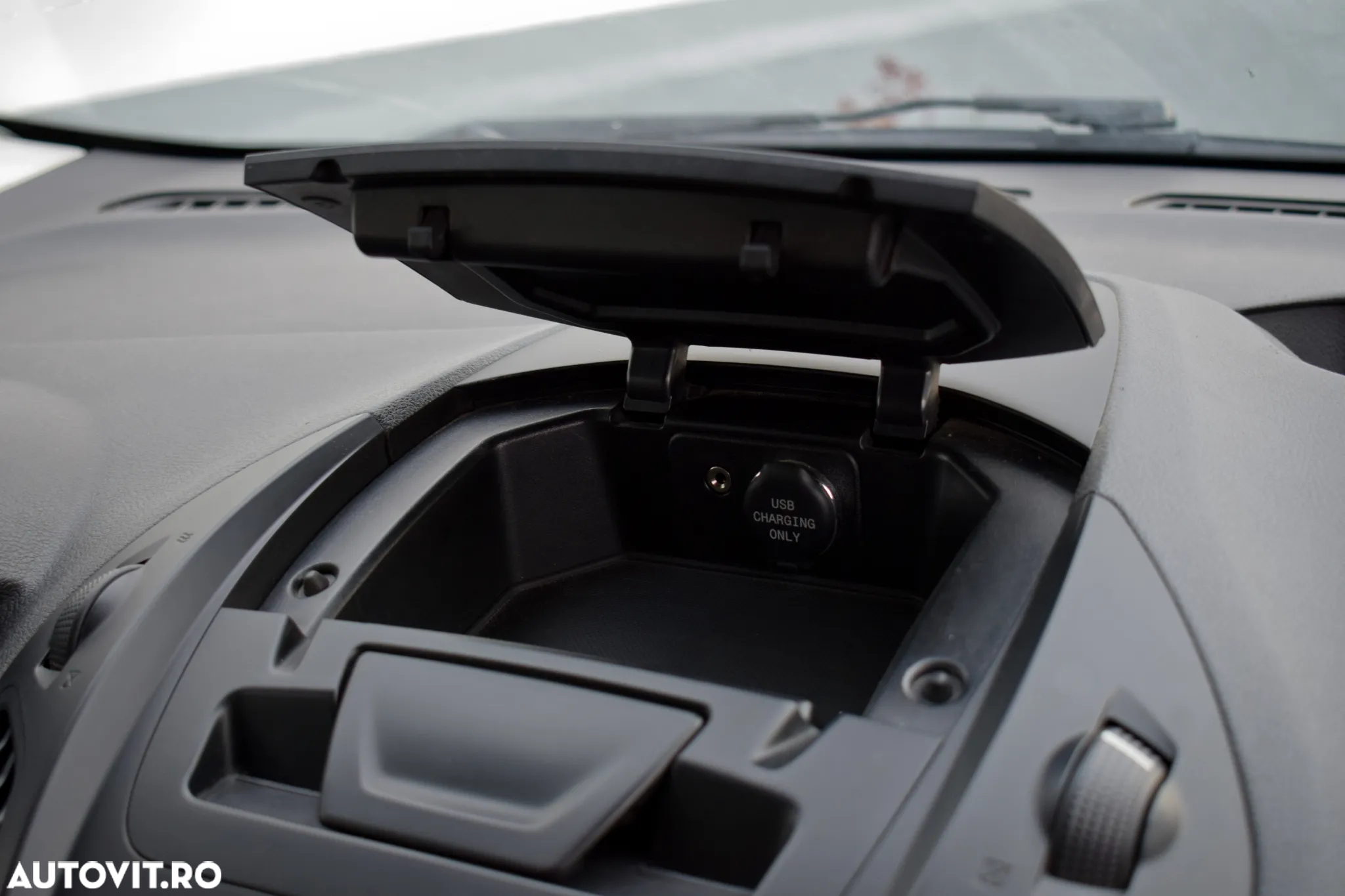 Ford TRANSIT COURIER - 10