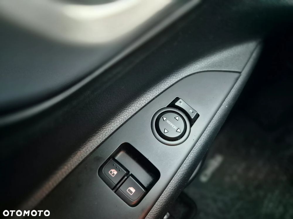 Kia Rio 1.2 M - 11