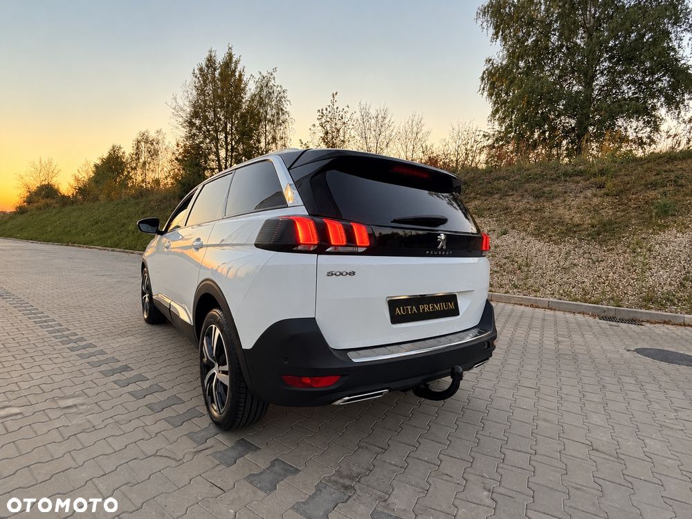 Peugeot 5008 - 3
