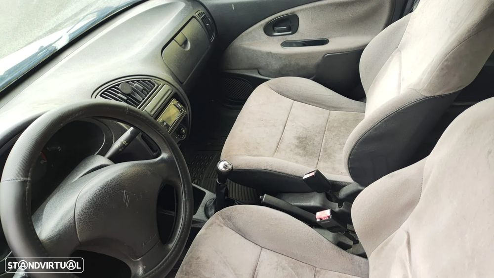Citroën Saxo 1.1i Exclusive — fotografia 5