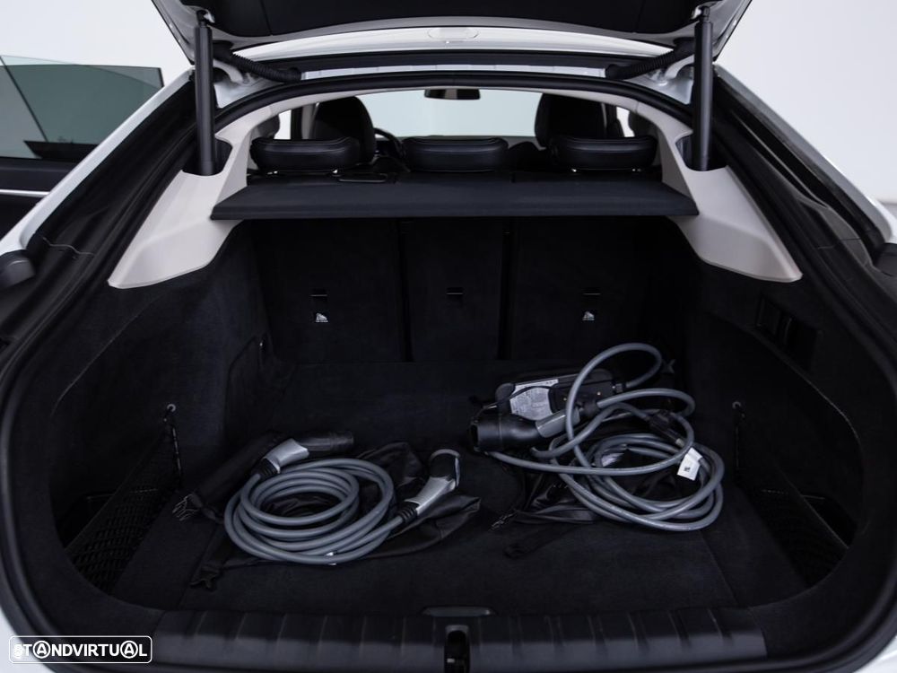 BMW i4 eDrive40 — fotografia 12