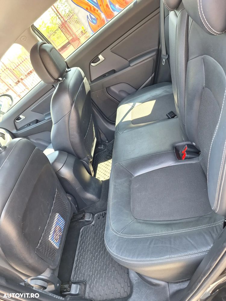 Kia Sportage 1.7 CRDI 2WD Spirit - 14