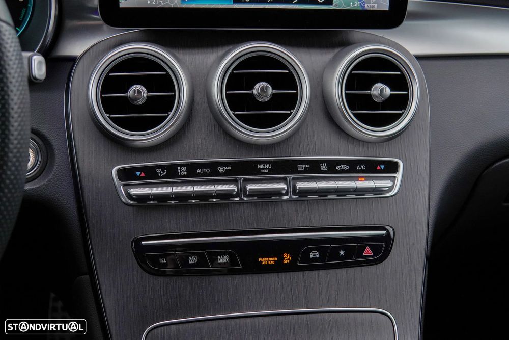 Mercedes-Benz GLC 300 e 4Matic - 27