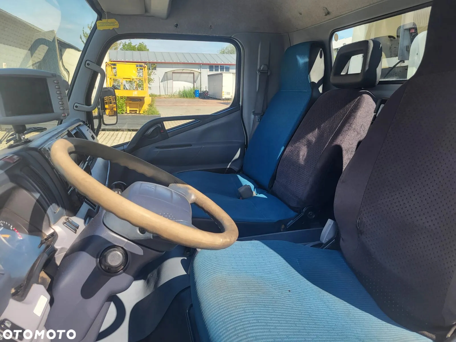 Mitsubishi Fuso Canter - 7