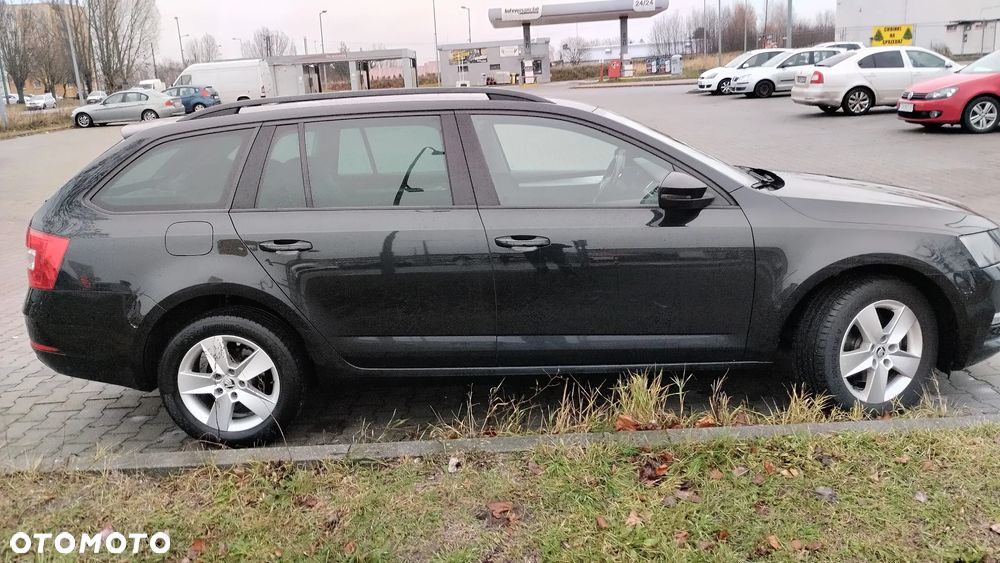 Skoda Octavia 2.0 TDI SCR Ambition - 4