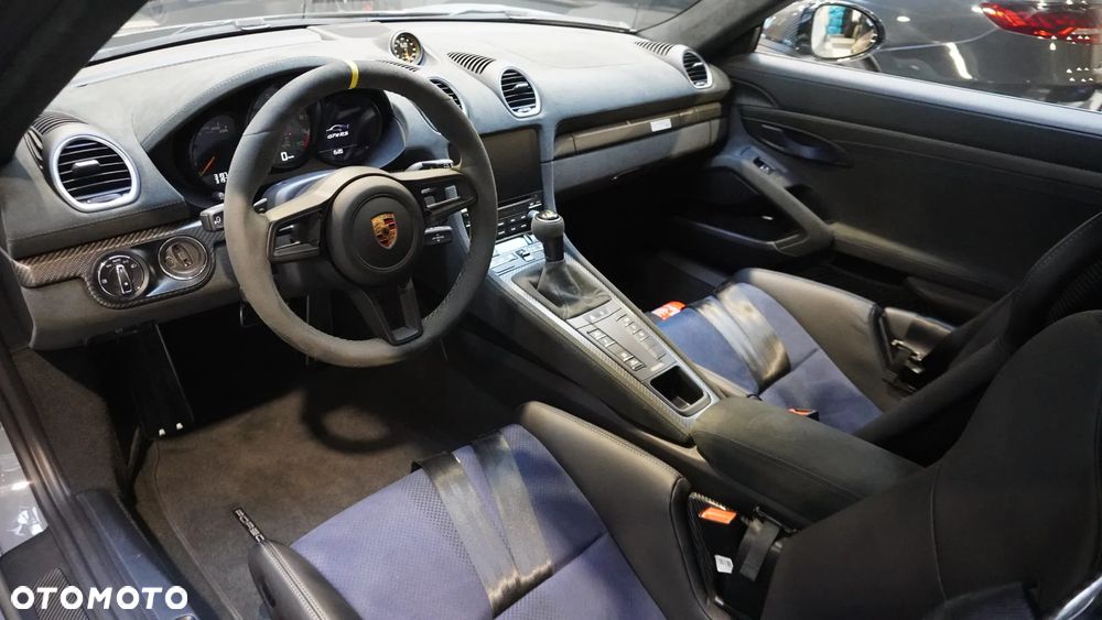 Porsche 718 Cayman GPF GT4 RS PDK - 6