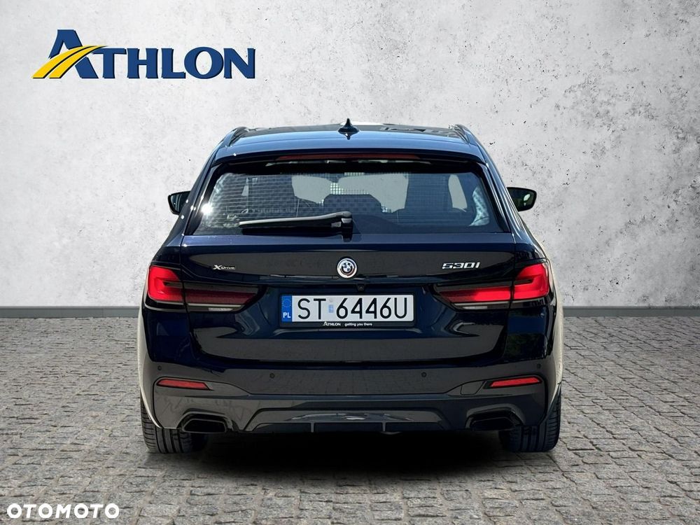 BMW Seria 5 530i xDrive mHEV M Sport sport - 4